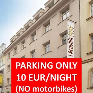 https://1-republic.praguehotelsweb.com