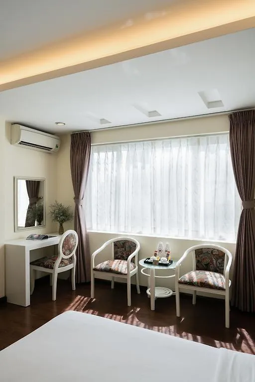 Asian Ruby Center Point Hotel & Spa Хошимин